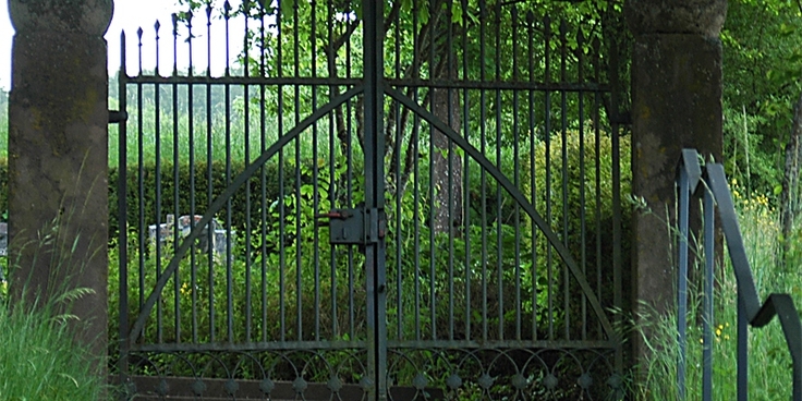 Eingang zum Friedhof in Neuneck